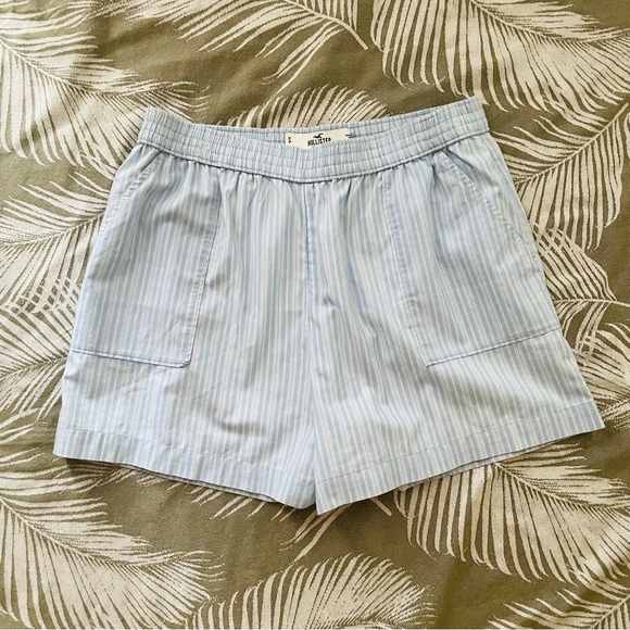 Hollister Women's Blue Striped Shorts - Picture 1 of 6